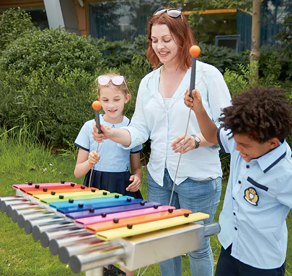 Փակ մանկական խաղահրապարակ